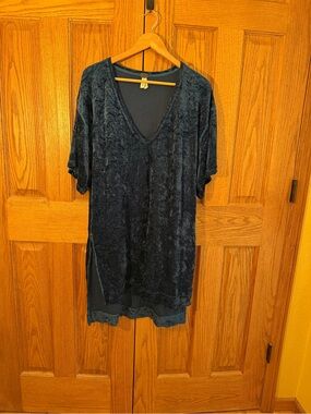 We The Free Crushed Velvet V-Neck Tunic - Dark Teal
